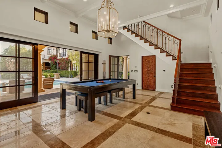 2374 Earls Court, Los Angeles, California 90077