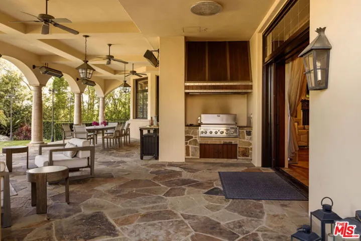 2374 Earls Court, Los Angeles, California 90077