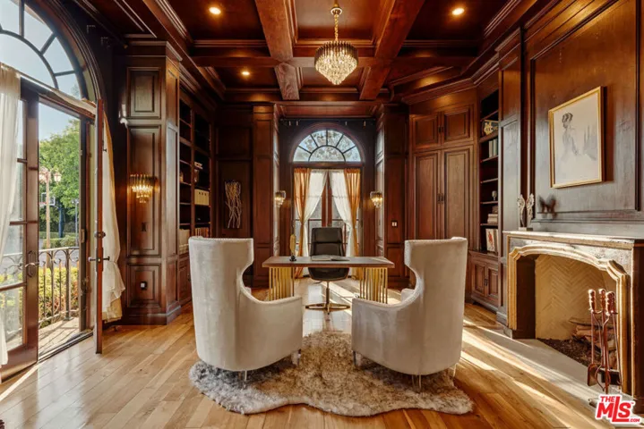 2374 Earls Court, Los Angeles, California 90077