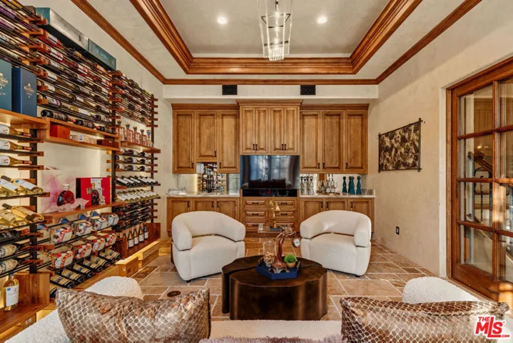 2374 Earls Court, Los Angeles, California 90077