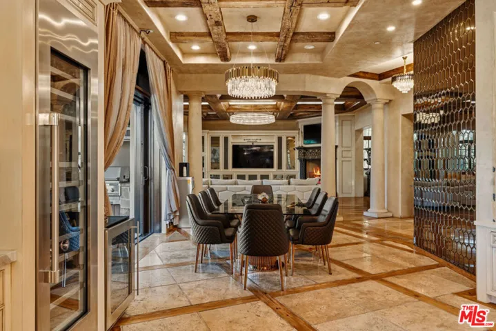 2374 Earls Court, Los Angeles, California 90077