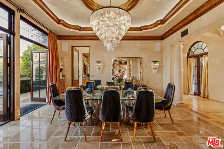2374 Earls Court, Los Angeles, California 90077