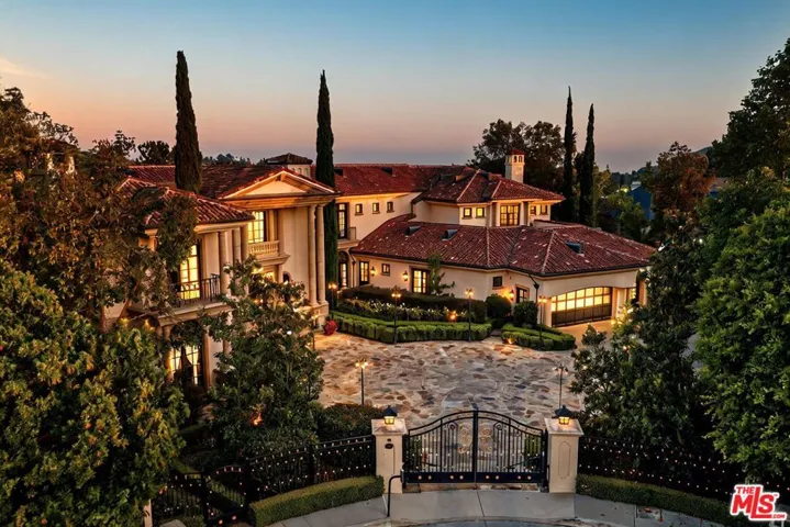 2374 Earls Court, Los Angeles, California 90077