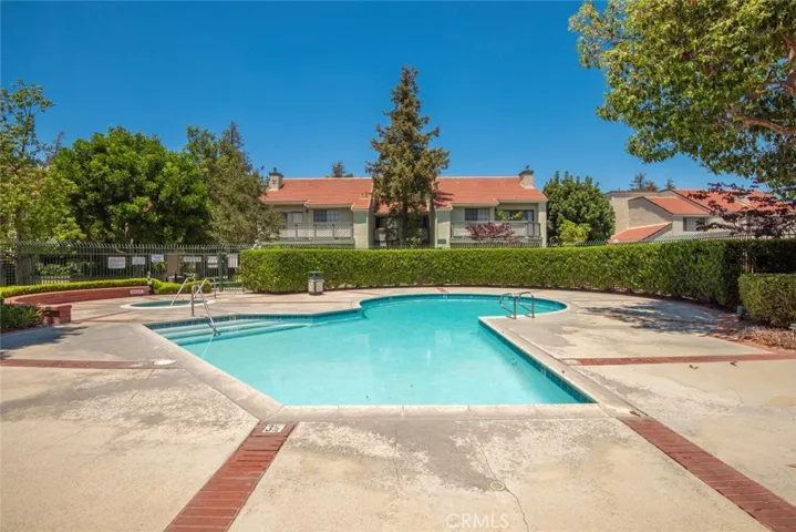 Two community pools, spas and saunas with outdoor​​‌​​​​‌​​‌‌​​‌​​​‌‌​​​‌​​‌‌​​‌‌​​‌‌​​​​ showers