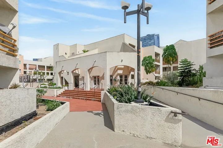 1118 Valencia Street 310, Los Angeles, California 90015
