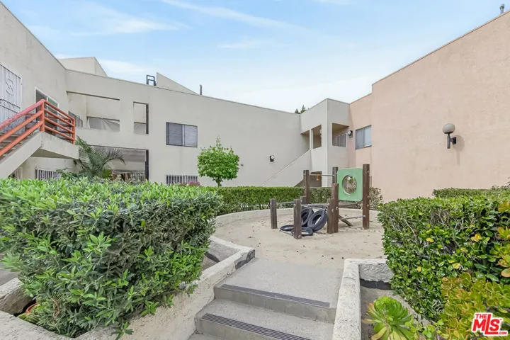 1118 Valencia Street 310, Los Angeles, California 90015