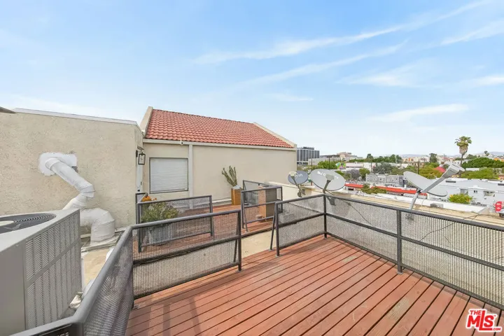 1118 Valencia Street 310, Los Angeles, California 90015