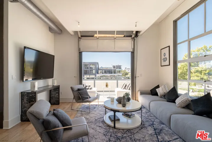 710 N Orlando Avenue 201, West Hollywood, California 90069