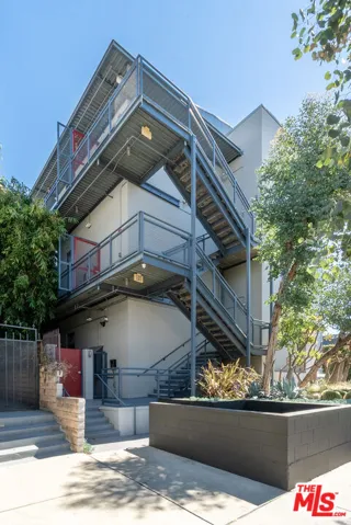 710 N Orlando Avenue 201, West Hollywood, California 90069