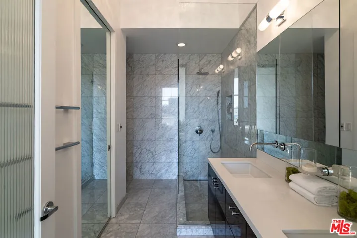 710 N Orlando Avenue 201, West Hollywood, California 90069