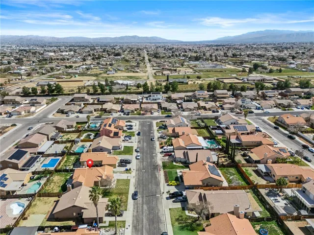 13806 Salado, Victorville, California 92392