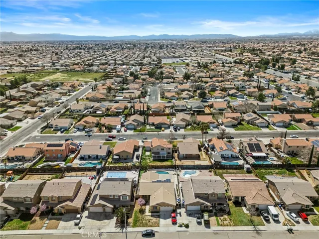 13806 Salado, Victorville, California 92392