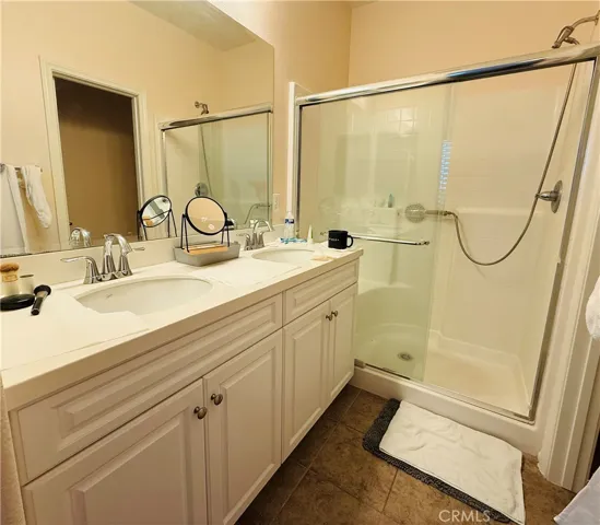 Bedroom 2 Bathroom
