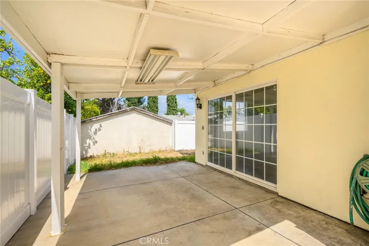 10227 Helendale Avenue, Tujunga, California 91042