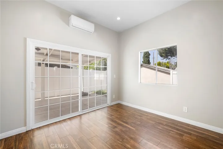 10227 Helendale Avenue, Tujunga, California 91042