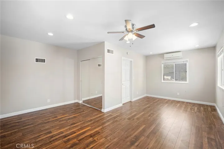 10227 Helendale Avenue, Tujunga, California 91042