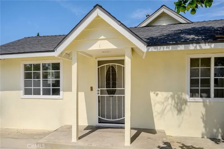 10227 Helendale Avenue, Tujunga, California 91042