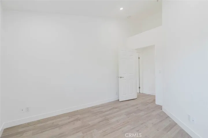 18347 Saticoy Street 26, Reseda, California 91335