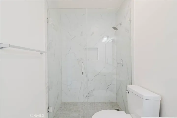 18347 Saticoy Street 26, Reseda, California 91335