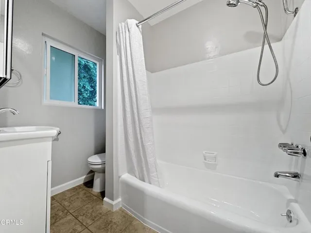 720 Mountain 13 bathroom