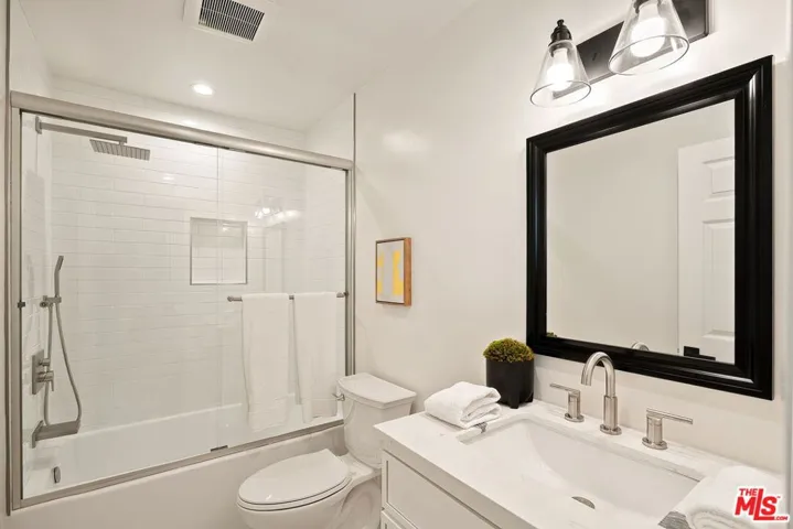 13082 Mindanao Way 54, Marina Del Rey, California 90292