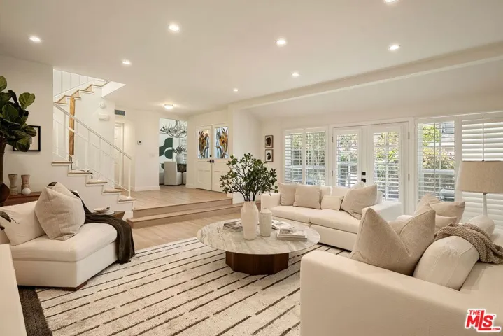 13082 Mindanao Way 54, Marina Del Rey, California 90292