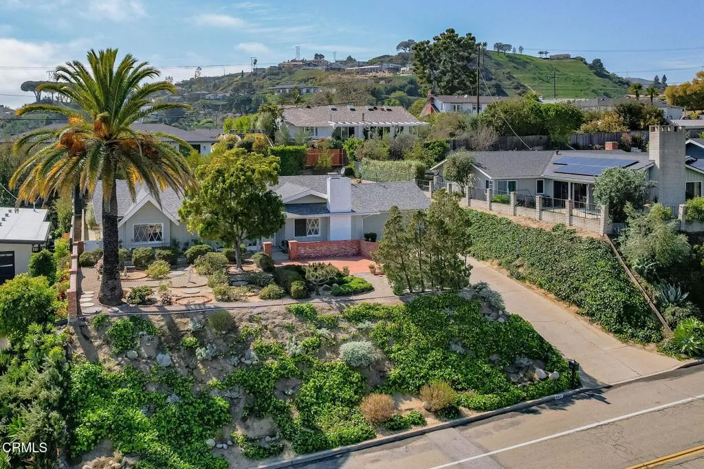 03 - 683 Colina Vista (aerial)