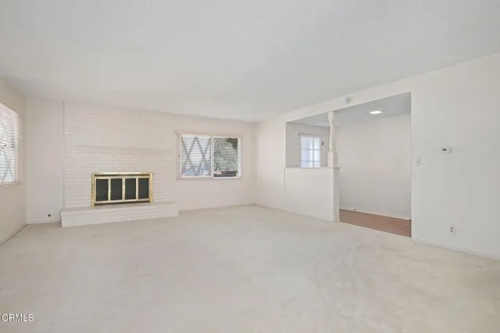 10 - Living Room