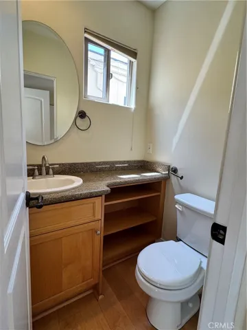 1ST FLOOR BATHROOM
