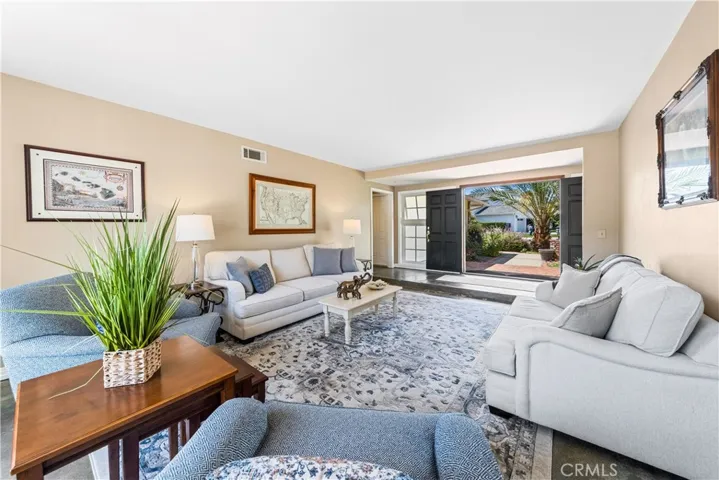 19631 Country Haven, Santa Ana, California 92705