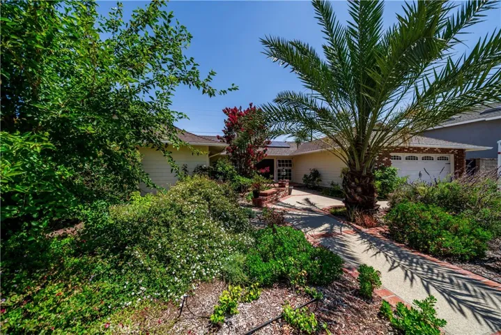 19631 Country Haven, Santa Ana, California 92705