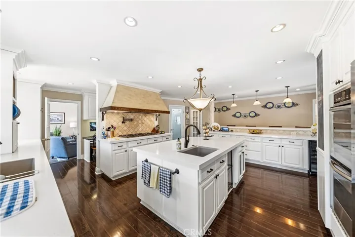 19631 Country Haven, Santa Ana, California 92705