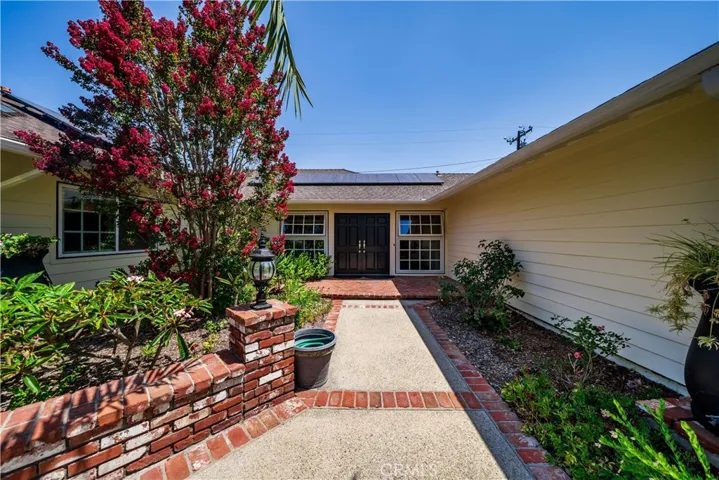 19631 Country Haven, Santa Ana, California 92705