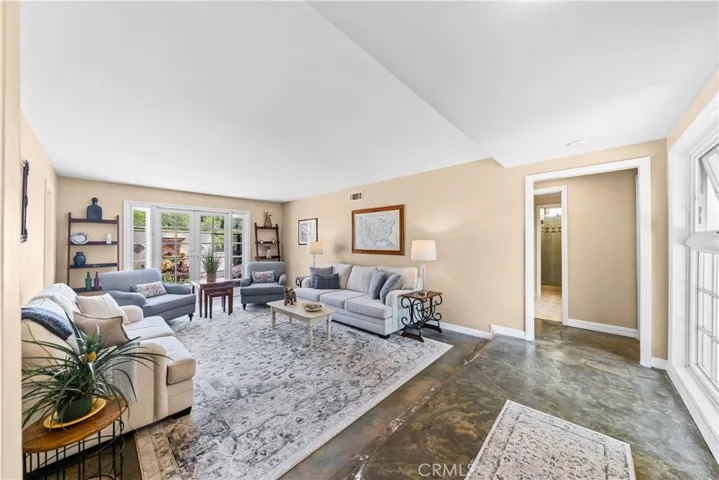 19631 Country Haven, Santa Ana, California 92705