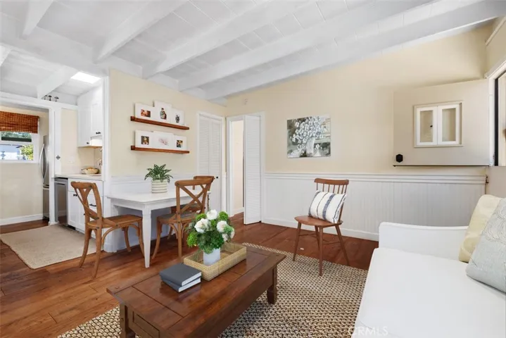 This image has been virtually staged. Furniture, décor, and other items have been added digitally and do not exist in the property.