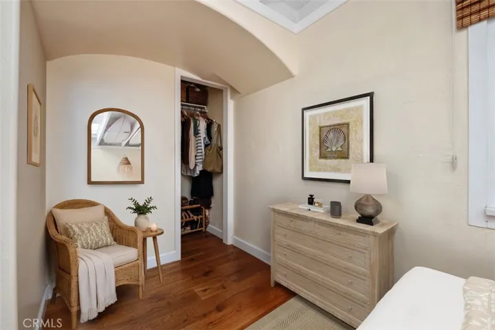 This image has been virtually staged. Furniture, décor, and other items have been added digitally and do not exist in the property.