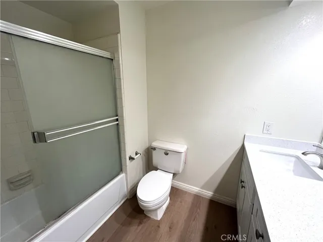 Hallway Bathroom Upstairs