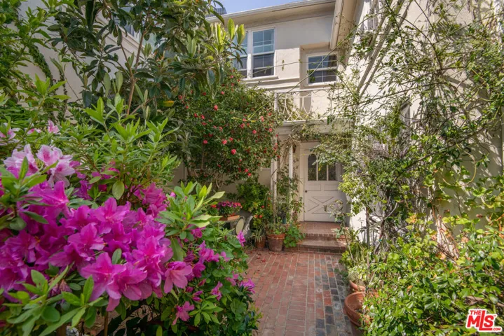 405 1/2 Shirley Place, Beverly Hills, California 90212