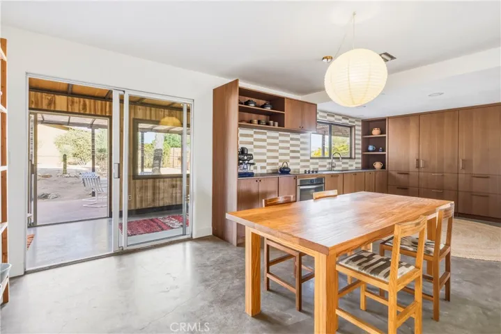 6381 Airway Avenue, Yucca Valley, California 92284