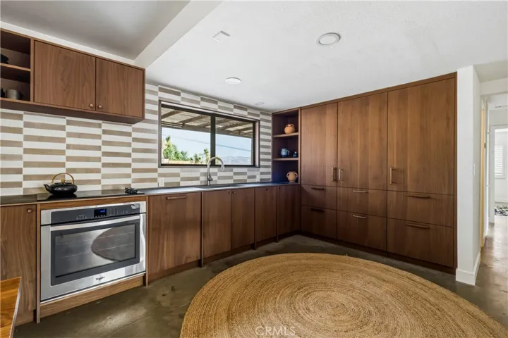 6381 Airway Avenue, Yucca Valley, California 92284