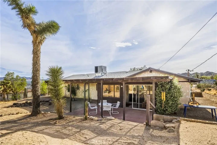 6381 Airway Avenue, Yucca Valley, California 92284