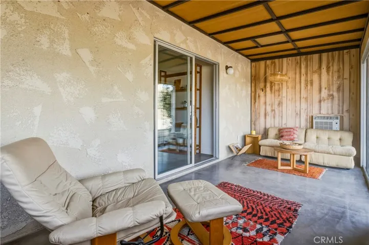 6381 Airway Avenue, Yucca Valley, California 92284