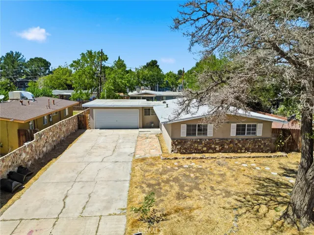 2047 W Lingard, Lancaster, California 93536