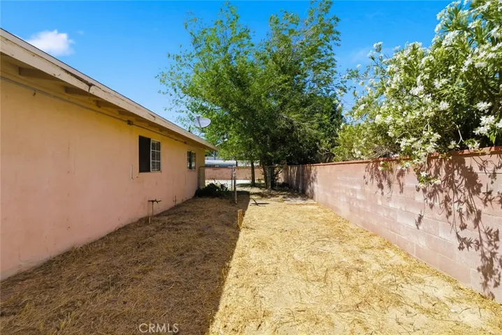 2047 W Lingard, Lancaster, California 93536