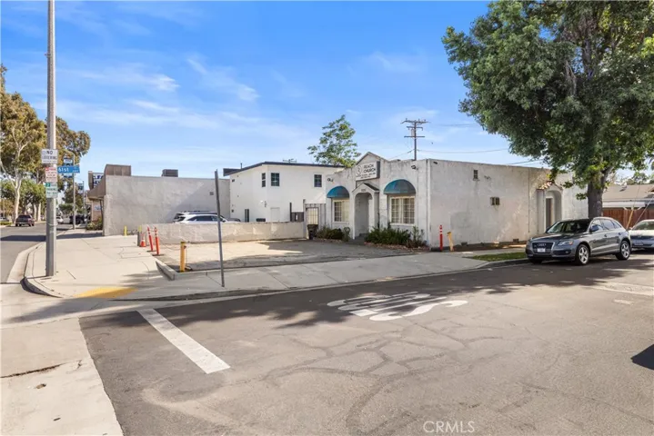 6095 Atlantic Ave, Long Beach, California 90805