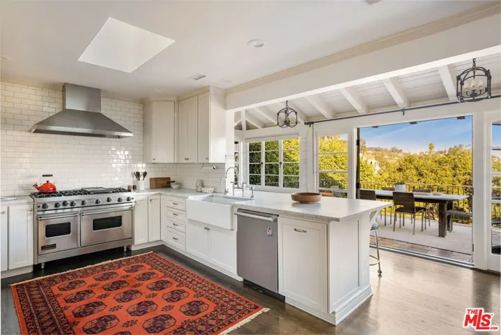 4778 Bonvue Avenue, Los Angeles, California 90027