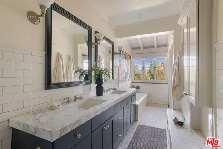 4778 Bonvue Avenue, Los Angeles, California 90027