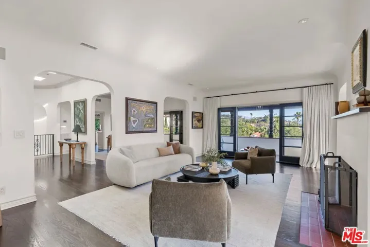 4778 Bonvue Avenue, Los Angeles, California 90027