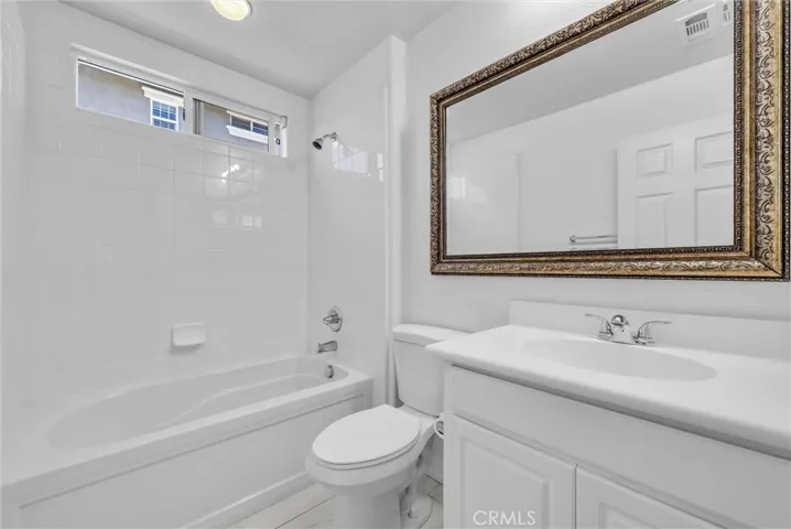 Downstairs full bathroom.
