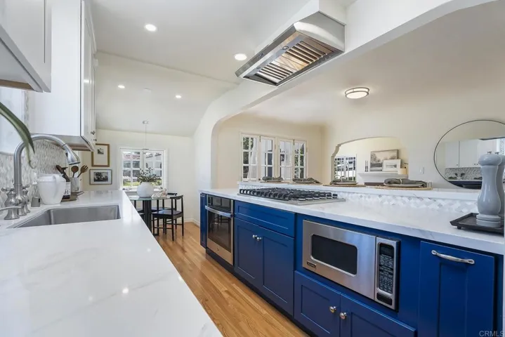 3120 Curtis, San Diego, California 92106